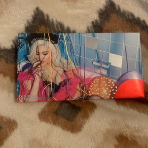 Kylie Jenner Sipping Pretty Pressed Powder Palette